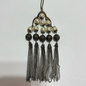36” Faux Pearl Pendent Necklace